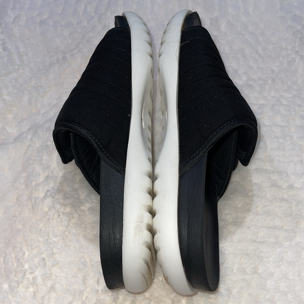 Nike Slides - Picture 4 of 10